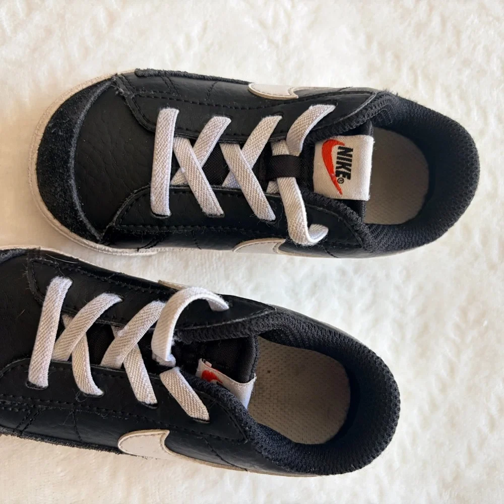 Nike Kids BLAZER LOW '77 TD 'BLACK WHITE' 8c - Picture 3 of 4